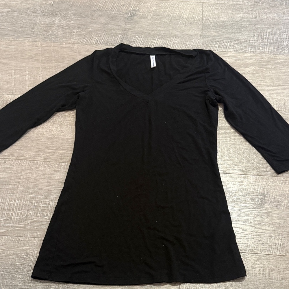 Piphany Black Long Sleeve V-Neck Top